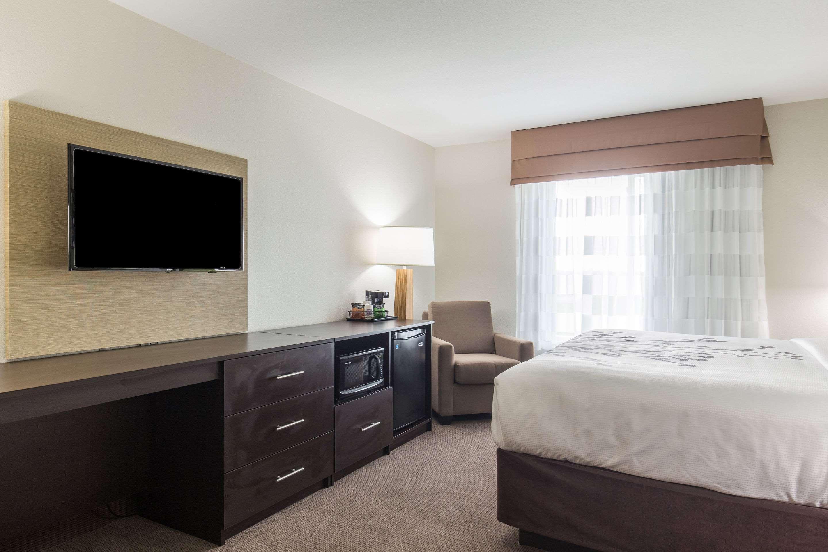 אינגלסייד Sleep Inn & Suites מראה חיצוני תמונה