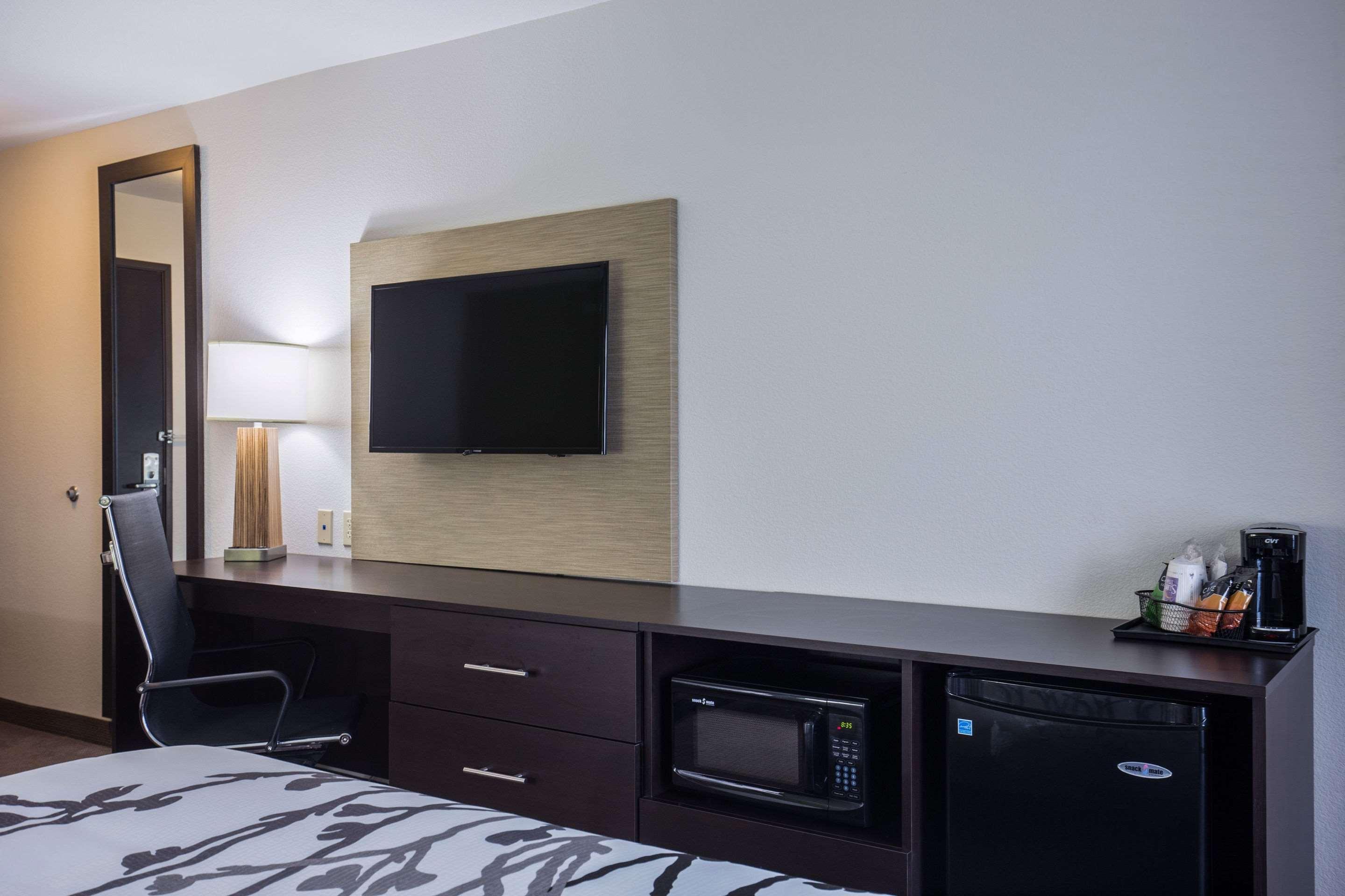 אינגלסייד Sleep Inn & Suites מראה חיצוני תמונה