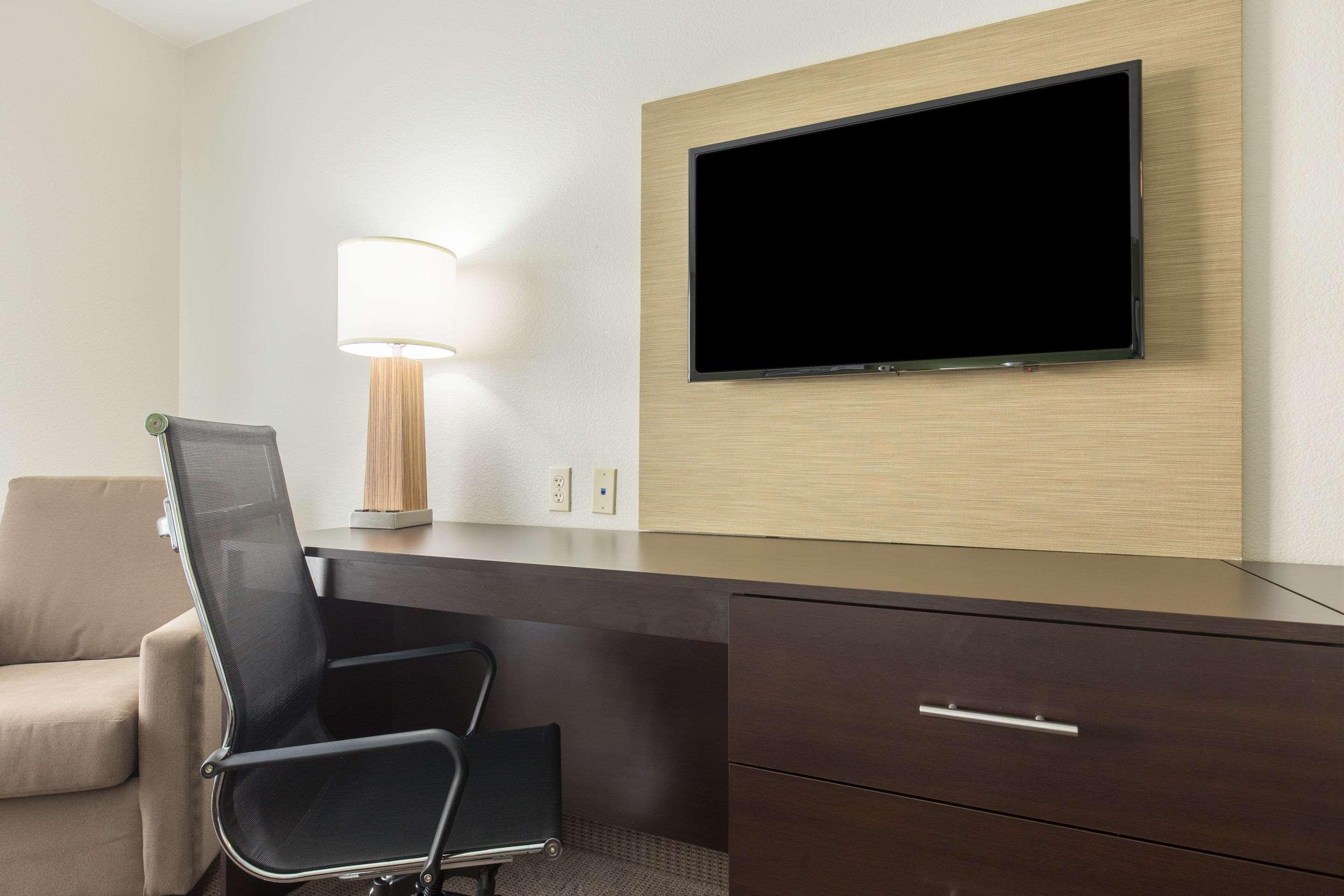 אינגלסייד Sleep Inn & Suites מראה חיצוני תמונה