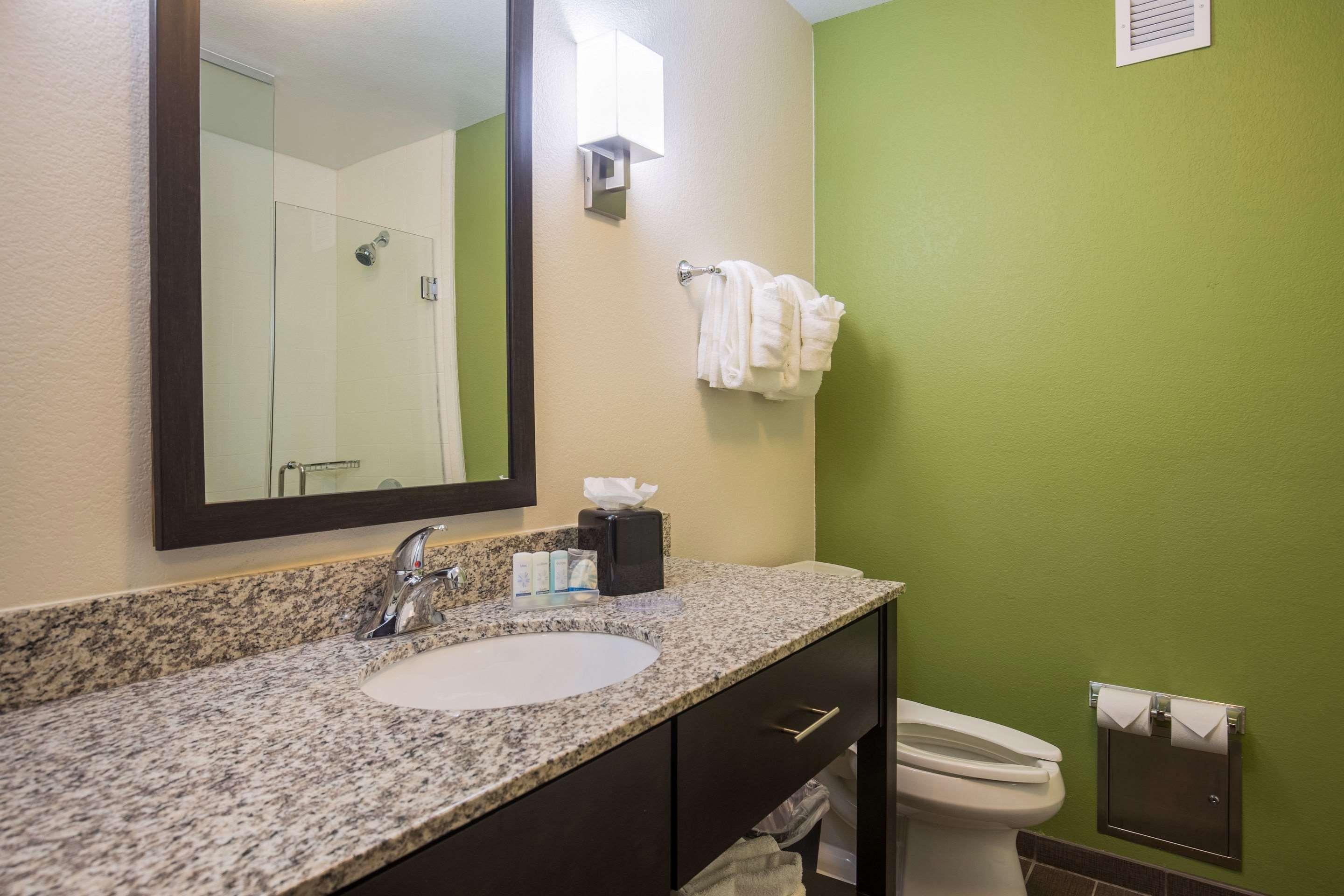 אינגלסייד Sleep Inn & Suites מראה חיצוני תמונה