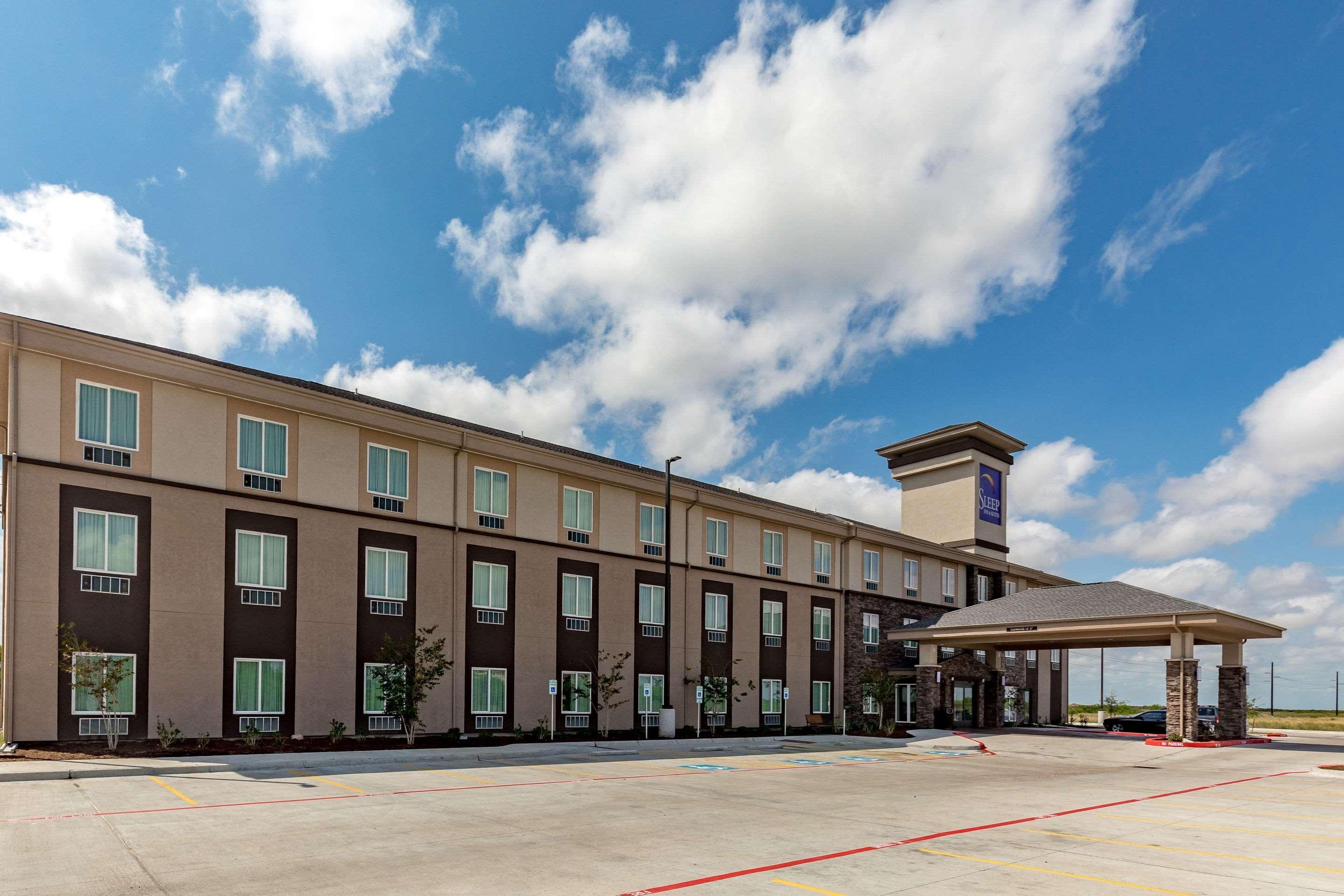 אינגלסייד Sleep Inn & Suites מראה חיצוני תמונה