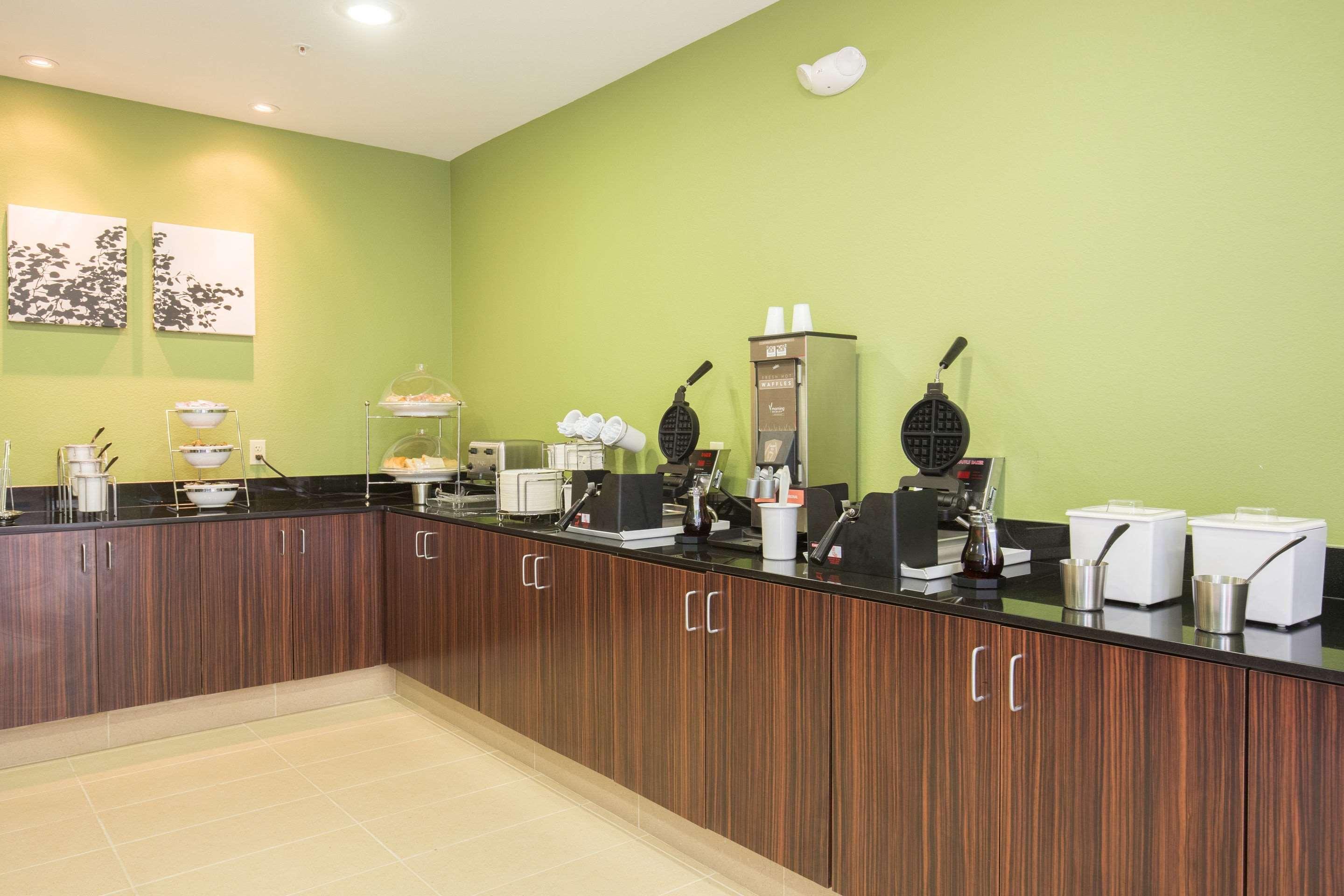 אינגלסייד Sleep Inn & Suites מראה חיצוני תמונה