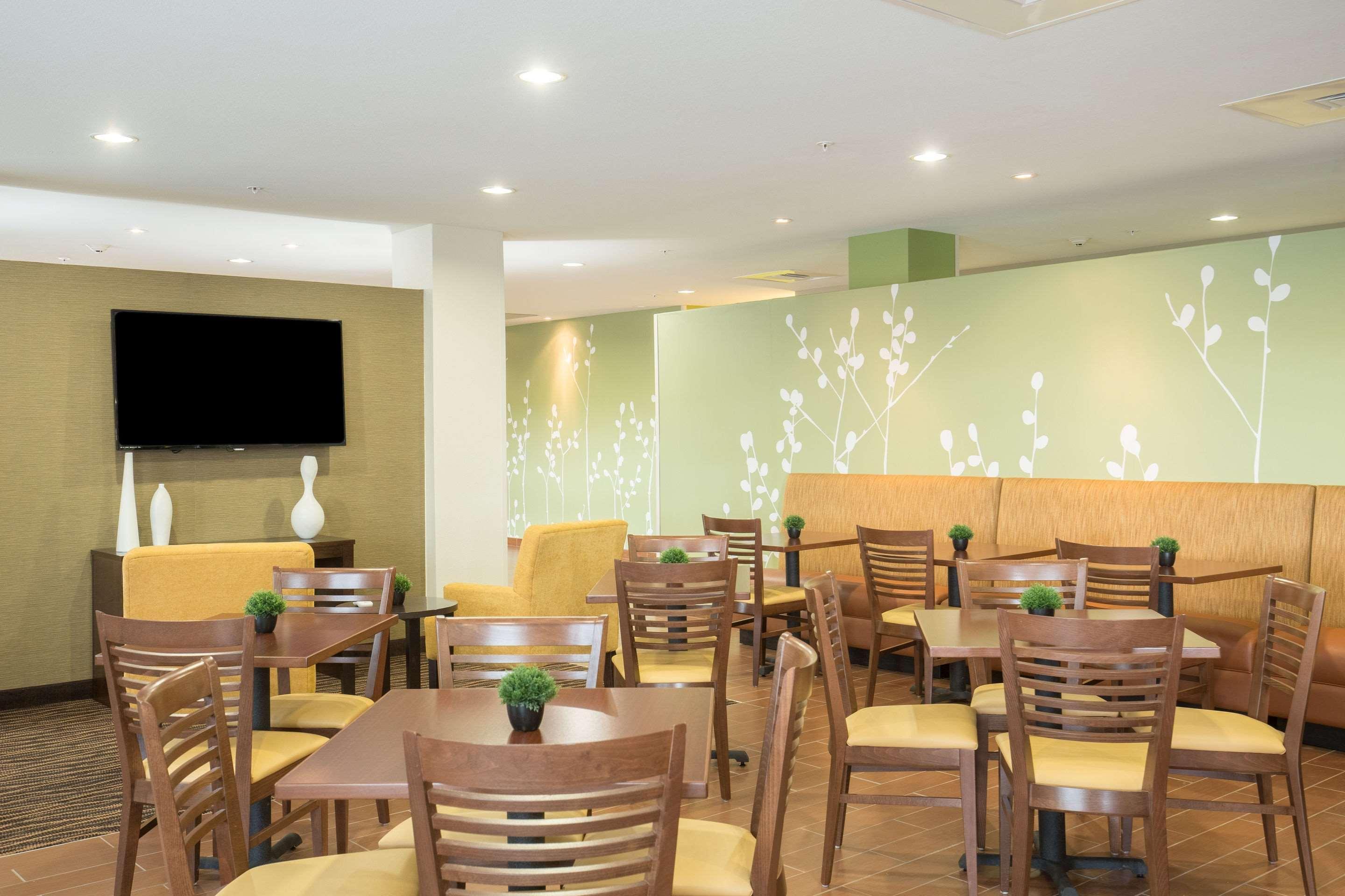 אינגלסייד Sleep Inn & Suites מראה חיצוני תמונה