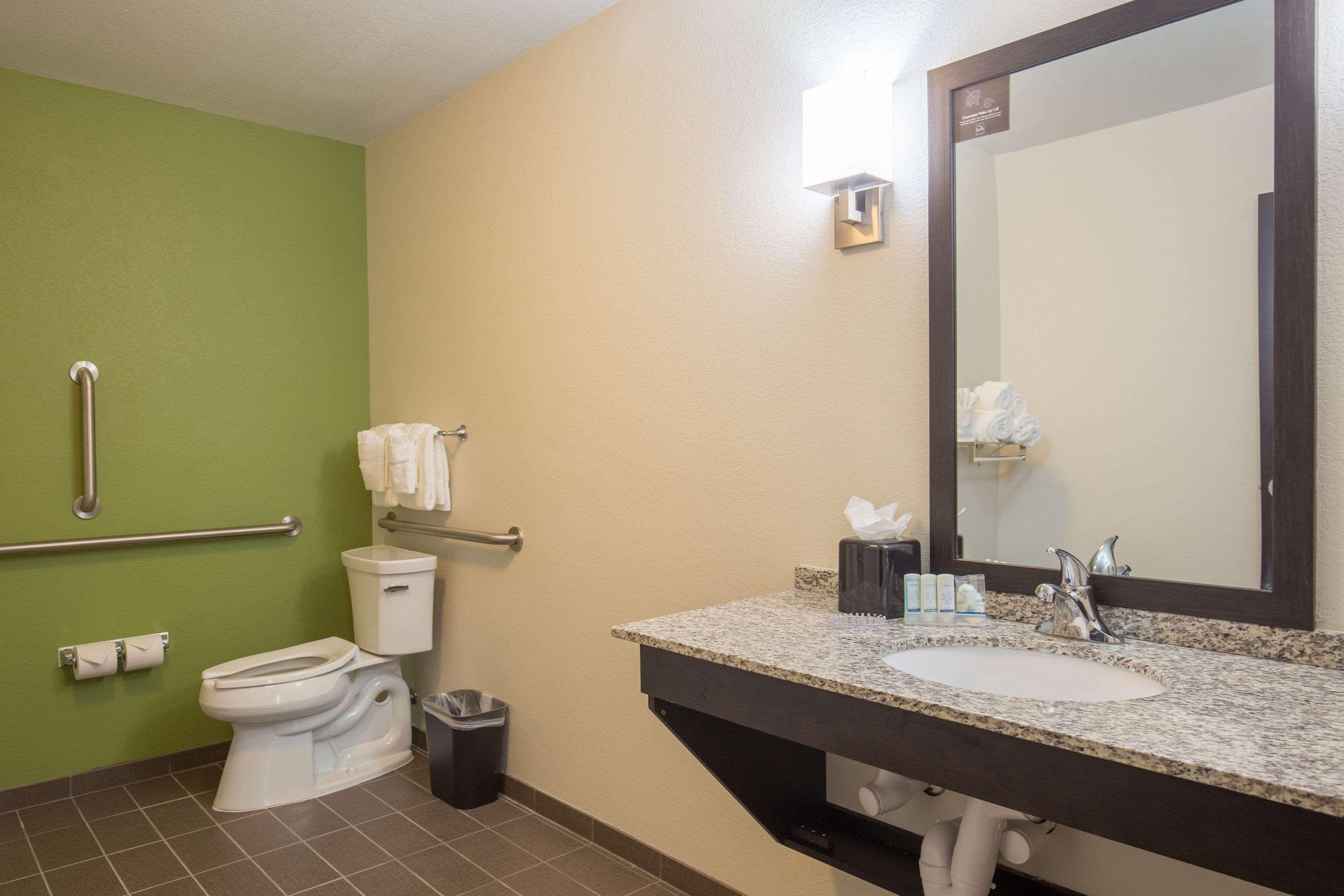 אינגלסייד Sleep Inn & Suites מראה חיצוני תמונה