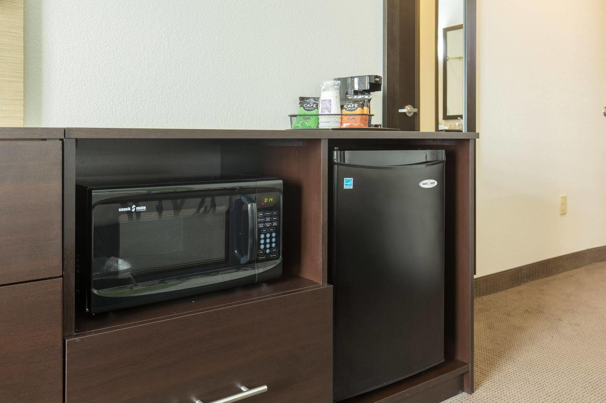 אינגלסייד Sleep Inn & Suites מראה חיצוני תמונה
